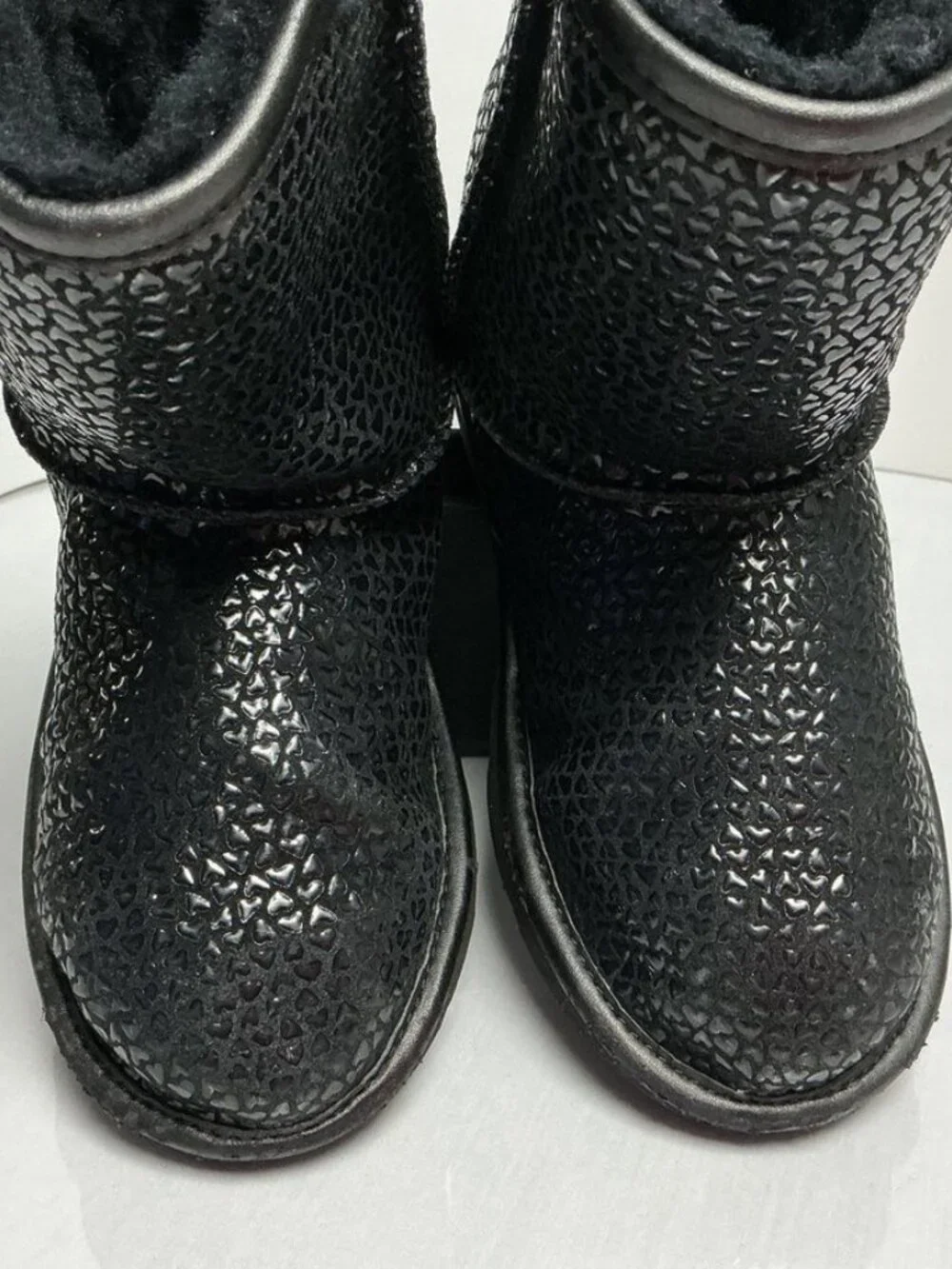 UGG Classic Short Boots Textured Black Shearling Lined Youth 3